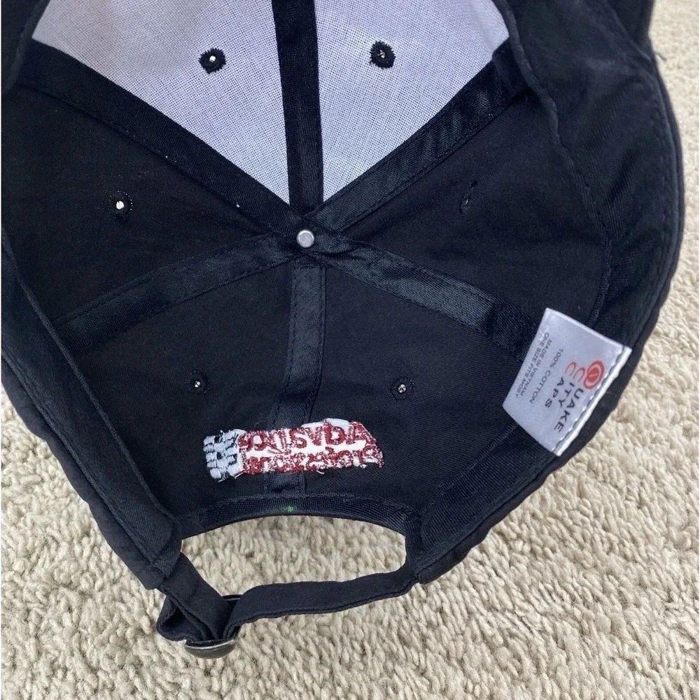 Quake City Caps castrol advanced